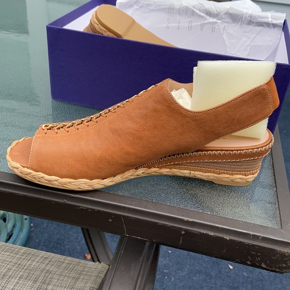 Stuart Weitzman  8.5 sandal.  Paid $365. - Picture 5 of 7